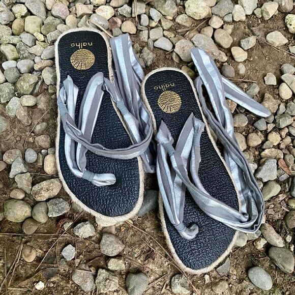 Nalho Karabi Sandal Metallic Silver & Gray Yoga Ankle Strap - Women's Size 9.5 - Picture 2 of 8